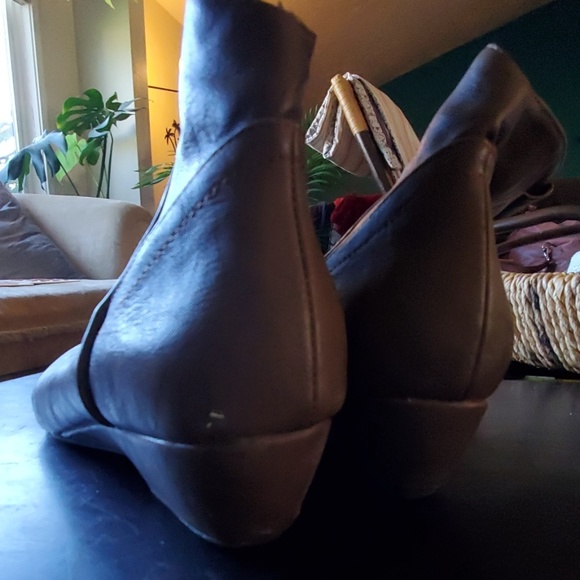Brown booties - Picture 6 of 6
